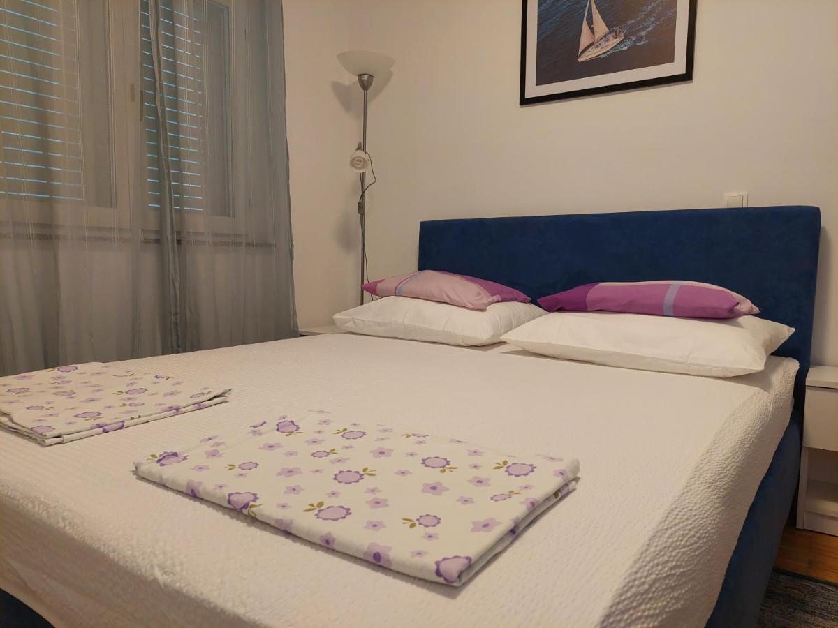 Apartman Zrina Ostro คราลเยวีจา ภายนอก รูปภาพ
